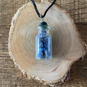 Ketting met flesje sodaliet