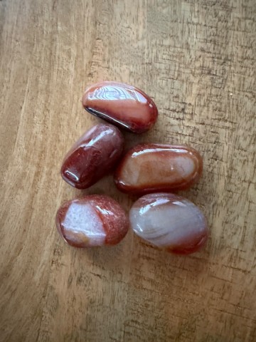 Knuffelsteen carneool