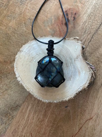 Labradoriet hanger touw