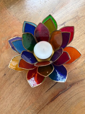 Lotus chakra capiz