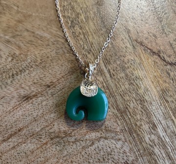 Synthethische jadehanger groen